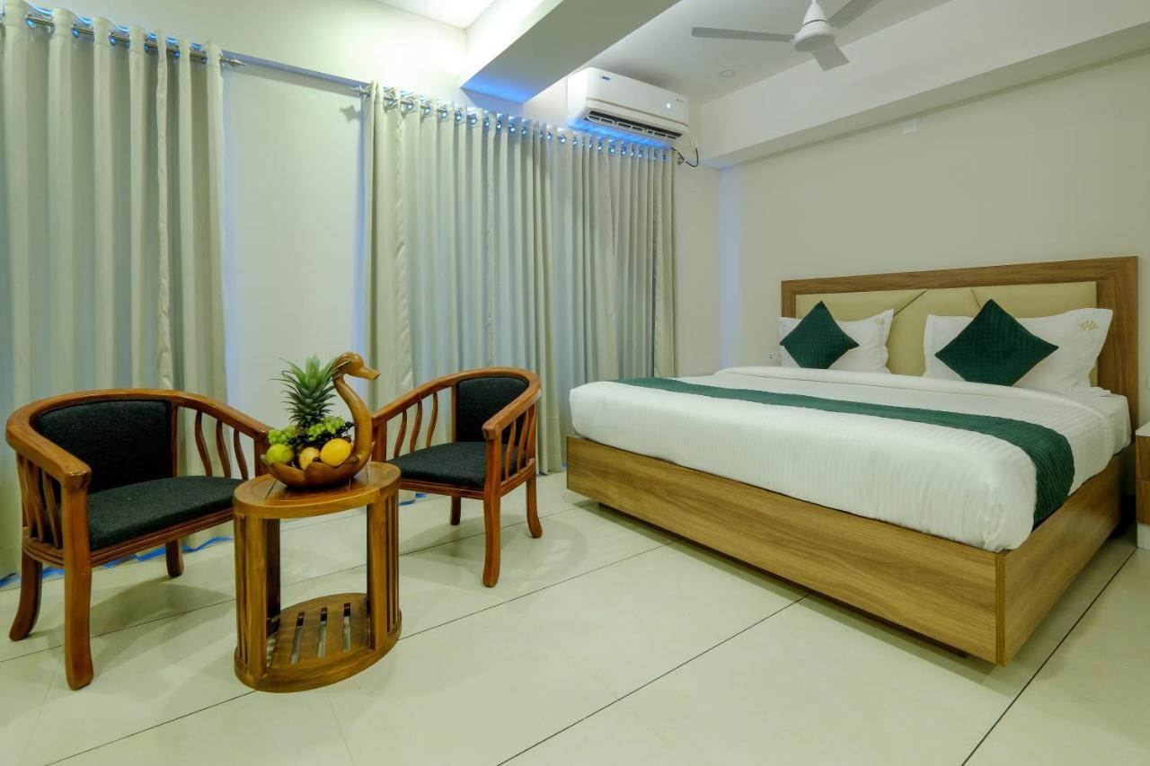 The Heartland Business Hotel, Trivandrum Thiruvananthapuram Exterior photo